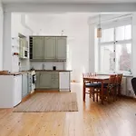 Vintage 1Br Apt In Kamppi With Perfect Location